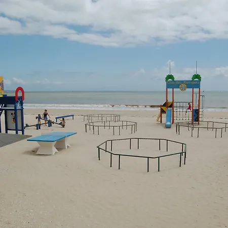 Appartement La Baule Plage Apartment *